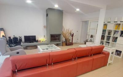 Casa a Breda (Pl. Dr. Rovira, 11)